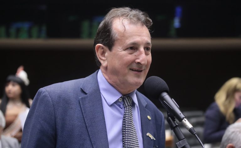Comissão aprova proibição de bisfenol na fabricação de papéis térmicos - Notícias
