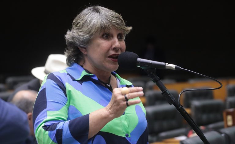 Comissão aprova projeto que flexibiliza acesso a informações de agentes políticos - Notícias
