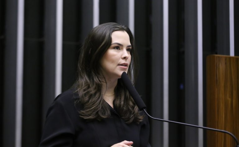 Comissão aprova proposta que define deveres dos integrantes dos conselhos da criança e do adolescente - Notícias