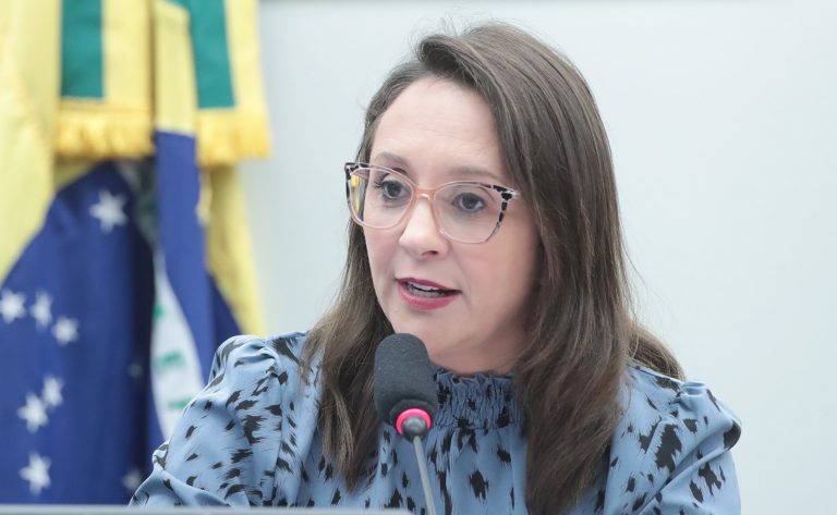 Comissão aprova proposta que só permite realização de referendos e plebiscitos junto a eleições - Notícias