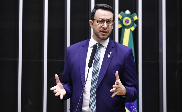 Comissão aprova uso de recursos do Fundo de Meio Ambiente em projetos de bem-estar animal - Notícias