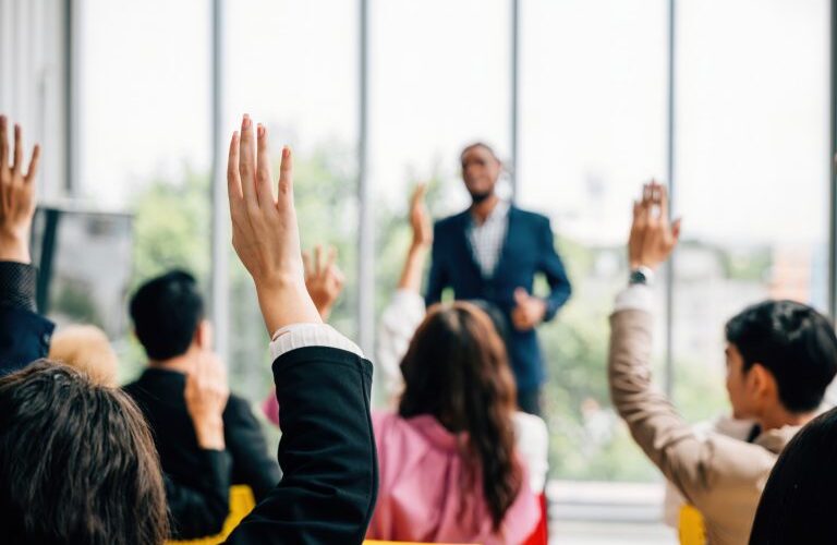 Comissão debate participação social e gestão democrática na educação - Notícias