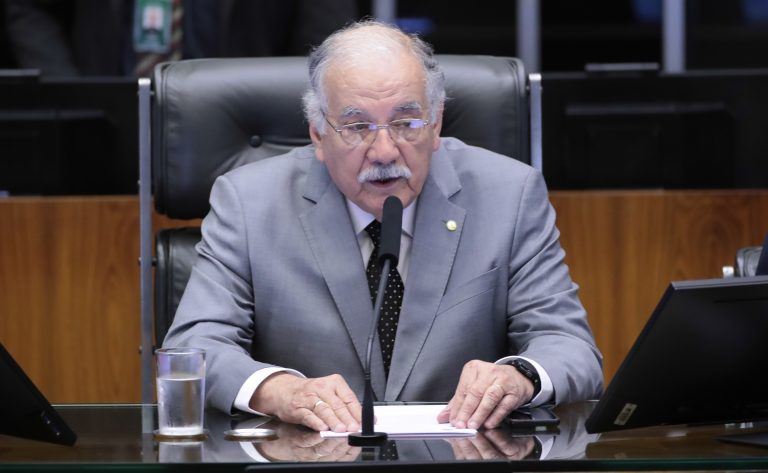 Comissão do Esporte aprova inscrição gratuita em competição esportiva para doador de sangue - Notícias