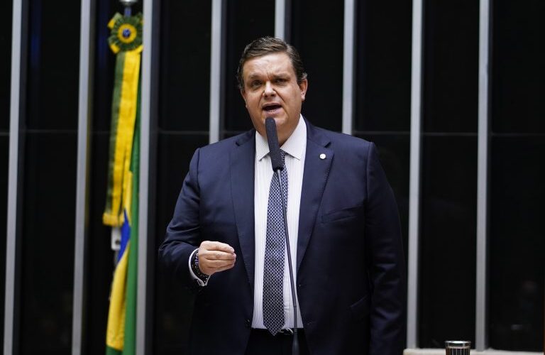 Comissões ouvem ministro da Previdência Social sobre irregularidades no INSS - Notícias