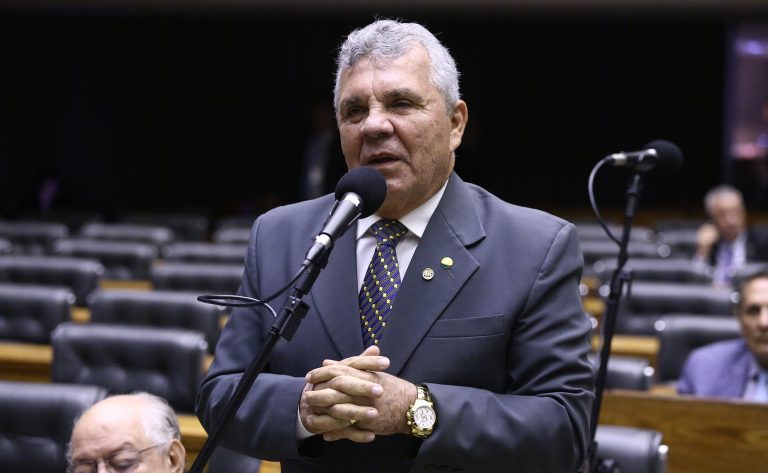 Conflito entre Israel e Irã repercute em discursos de deputados no Plenário - Notícias