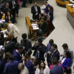Congresso aprova usar emendas para salários de profissionais da saúde