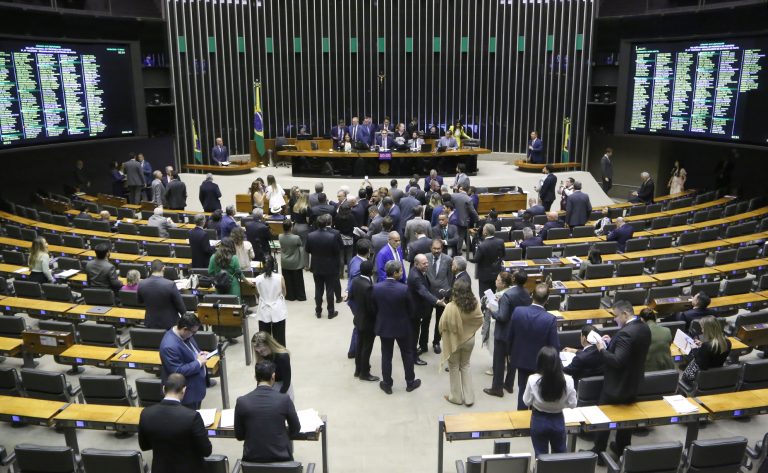 Deputados analisam regras para regularização de imóveis rurais em áreas de fronteira; acompanhe - Notícias