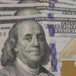 Dólar cai para R$ 5,49 com derrubada de alta do IOF e inflação menor