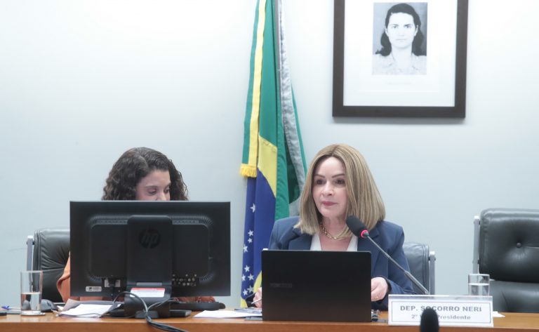 Entidades educacionais fazem sugestões para a gestão democrática do ensino - Notícias