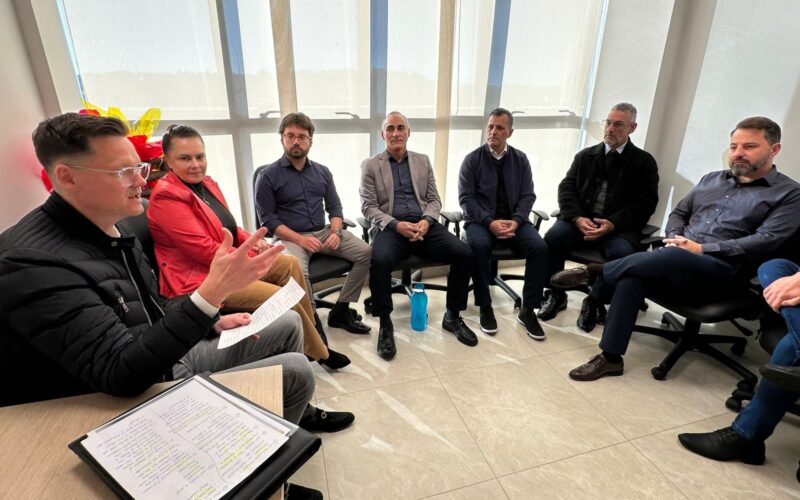 Fazenda e Sindifisco/SC se reúnem com servidores da Gerência Regional em Caçador