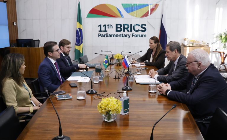 Fórum do BRICS: presidente da Câmara se reúne com delegações da Rússia e de Cuba - Notícias