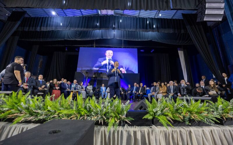 Governador Jorginho Mello participa de evento da Assembleia de Deus em Piratuba