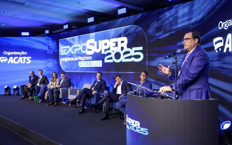 Governador em exercício participa da abertura da 36ª Exposuper em Balneário Camboriú