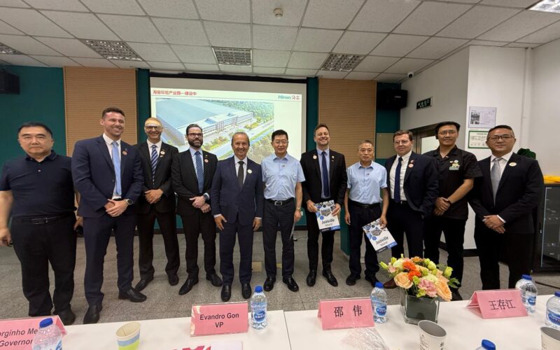 Governador visita fábrica da Nidec na China e atrai novo investimento para Joinville