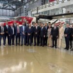 Governador visita fábrica de aviões na China e avança em tratativas para criar o maior polo aeronáutico da América Latina
