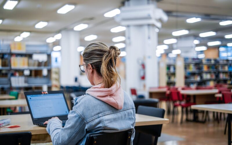 Governo de SC lança editais do Programa Universidade Gratuita e do Fumdesc com mudanças para segundo semestre de 2025