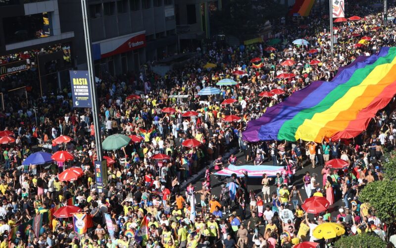 Hoje é Dia: São João, Festa de Parintins e Parada LGBT+ são destaques