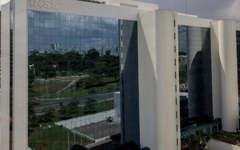 INSS estima iniciar ressarcimento de aposentados no dia 24 de julho