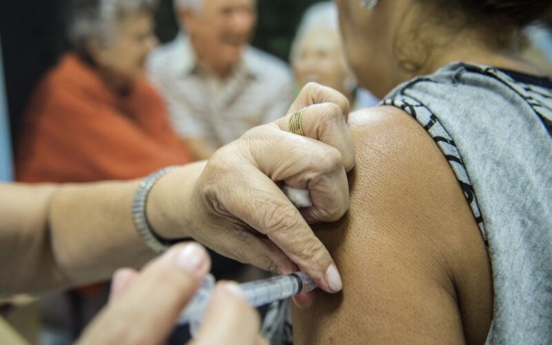 Idosos são os mais atingidos por infecções do vírus da gripe