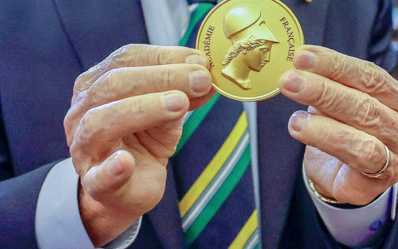 Lula é o 20º chefe de Estado homenageado pela Academia Francesa