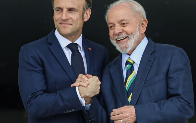 Lula pede que Macron “abra seu coração” para acordo com Mercosul