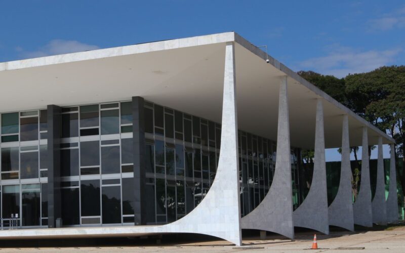 Maioria do STF mantém decisão que levou 7 deputados a perderem mandato