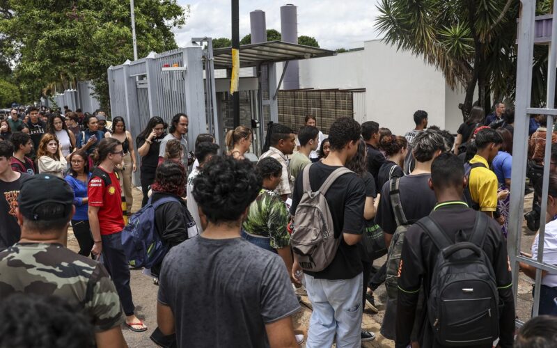 Mais de 5,3 milhões de pessoas já se inscreveram no Enem deste ano