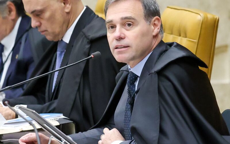 Mendonça: redes não podem ser responsabilizadas por postagens ilegais