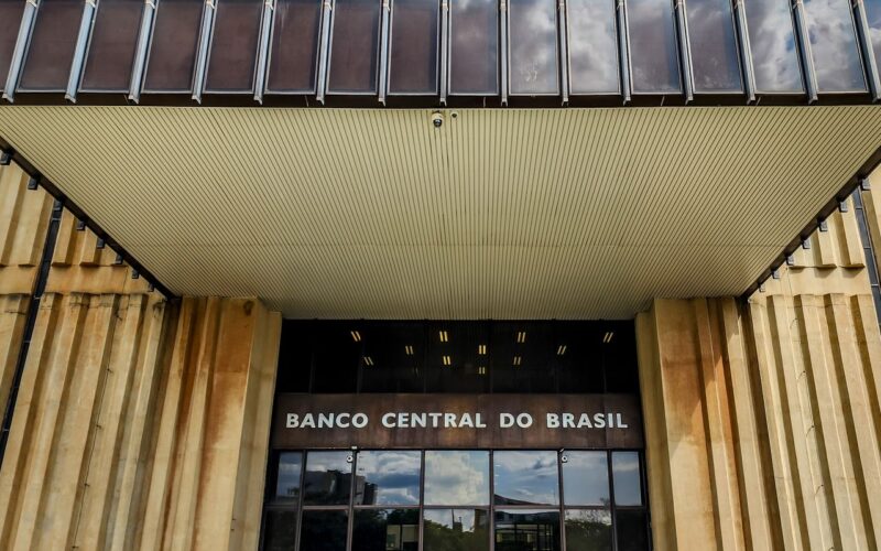 Mercado financeiro reduz previsão da inflação para 5,46%