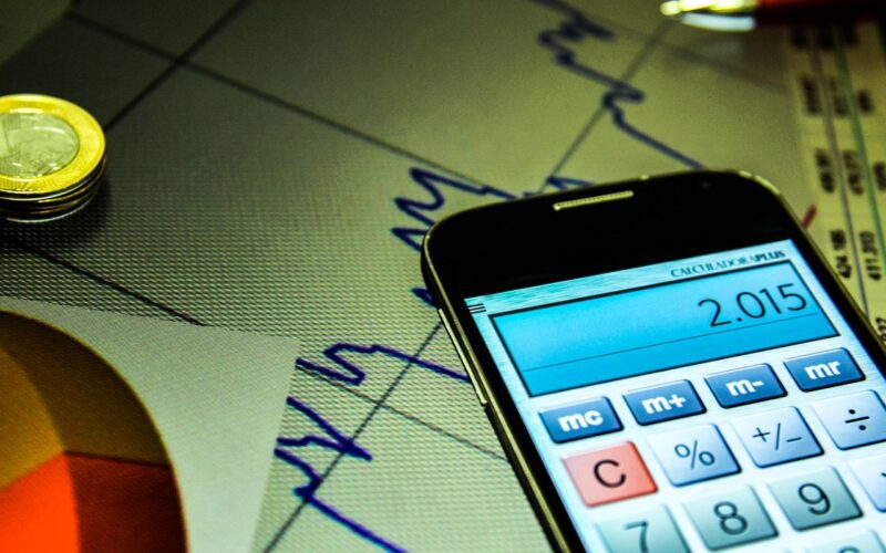 Mercado prevê crescimento econômico de 2,2% em 2025
