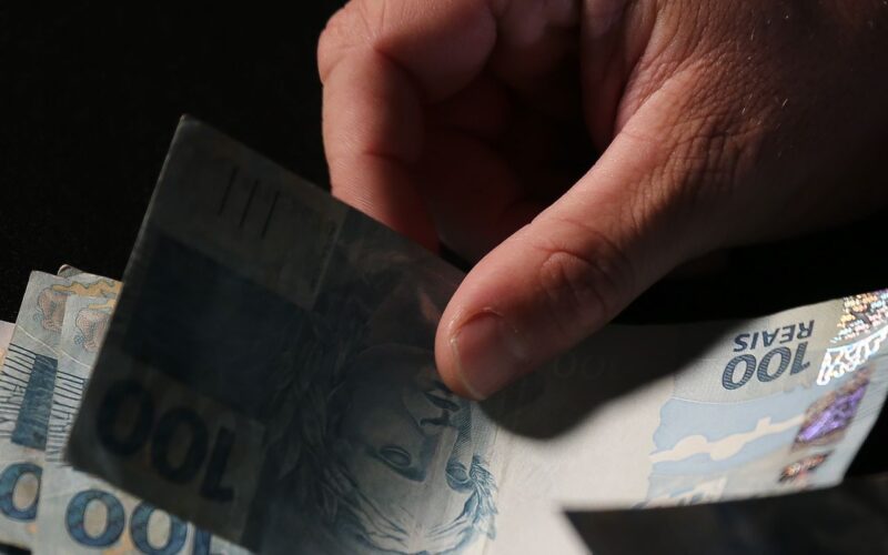 Mercado prevê inflação de 5,24% e PIB de 2,21 em 2025
