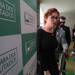 Moraes abre inquérito para investigar Zambelli por coação e obstrução