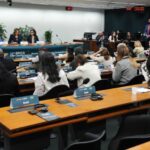 Mulheres parlamentares do BRICS temem que IA reforce desigualdades entre os gêneros - Notícias