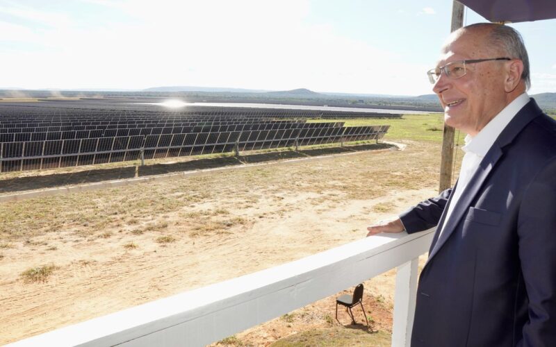 Novo parque solar em Minas Gerais pode abastecer 350 mil habitantes