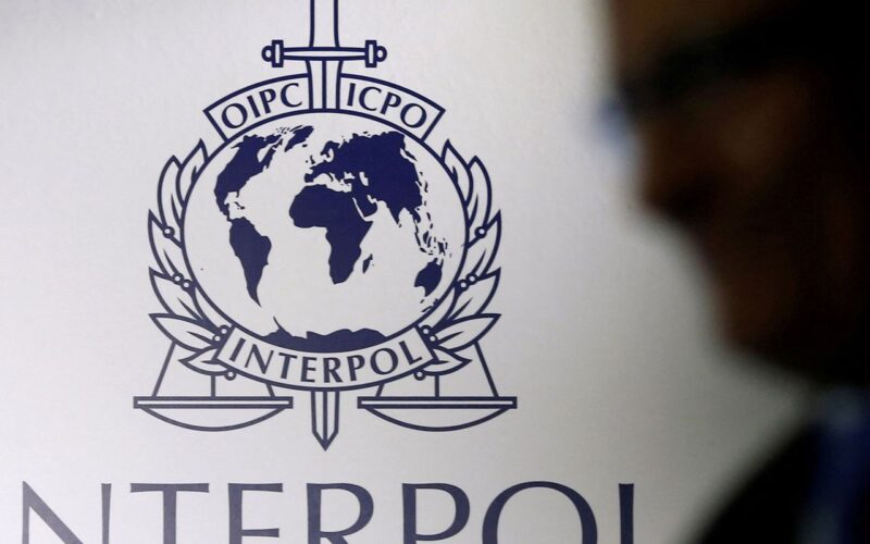 PF pede inclusão de Zambelli na lista de procurados pela Interpol