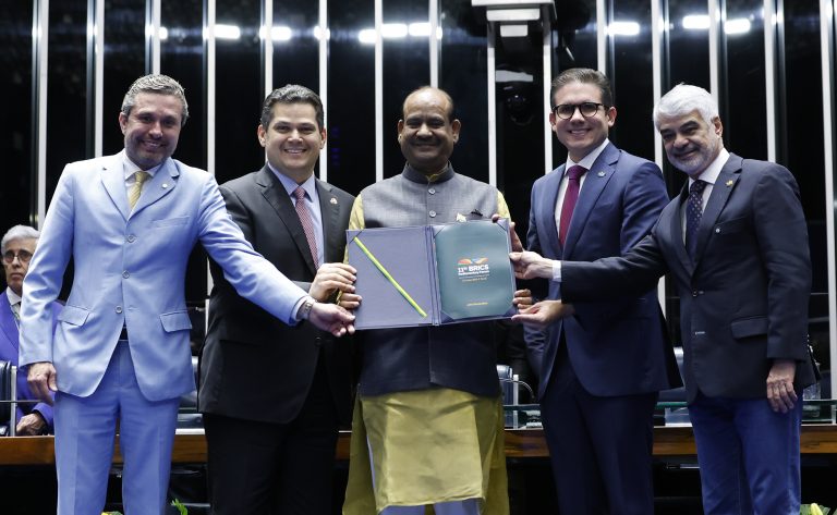 Parlamentares do BRICS querem reforma das instituições internacionais e uma governança global justa - Notícias