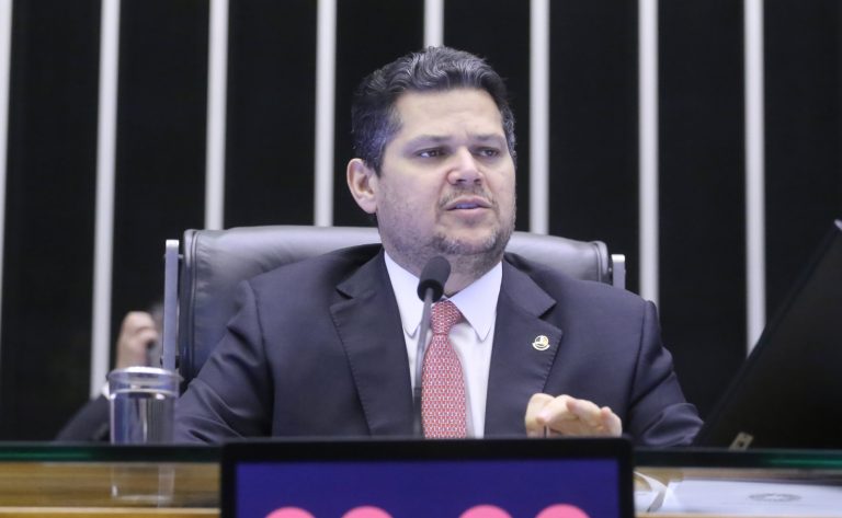 Pedido de CPI mista sobre descontos indevidos no INSS é lido em sessão do Congresso - Notícias