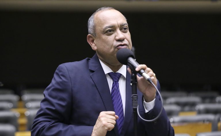 Projeto cria política nacional de apoio a refugiados e imigrantes vulneráveis - Notícias