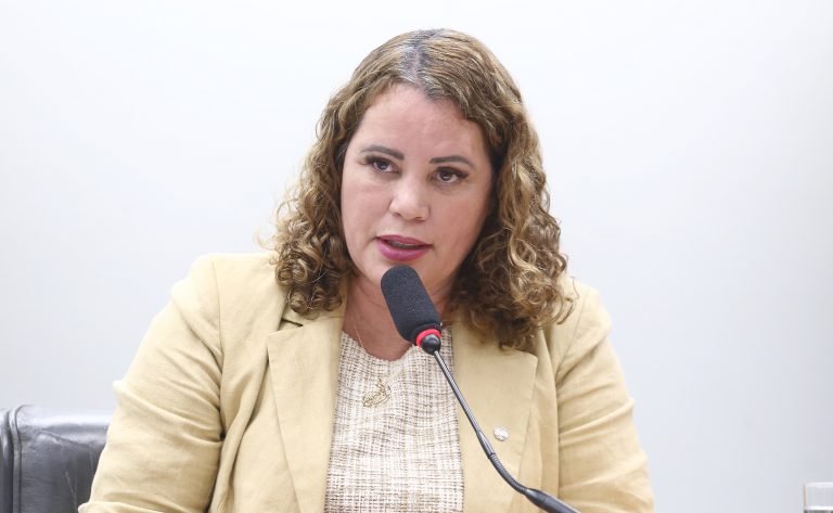 Projeto institui política de cuidado integral às pessoas com neuralgia do trigêmeo  - Notícias