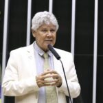 Projeto prevê acesso gratuito a propriedades privadas para visitar áreas naturais públicas - Notícias