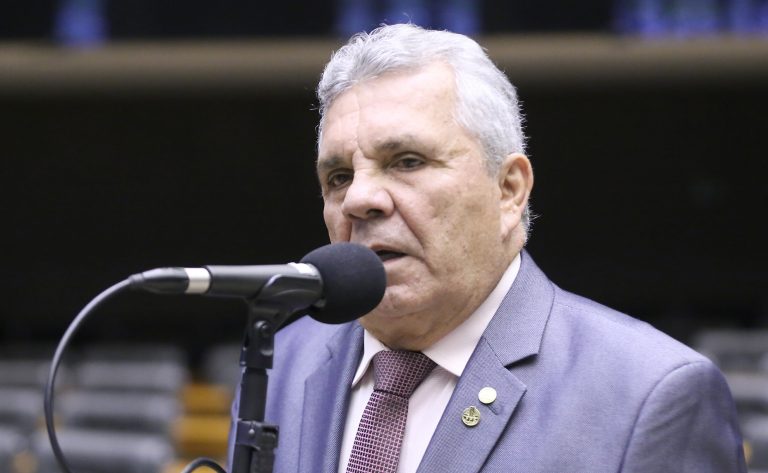 Projeto regulamenta atuação dos bancos comunitários no Brasil - Notícias