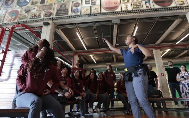 SP: torcedores acompanham o Campeonato Feminino no Museu do Futebol