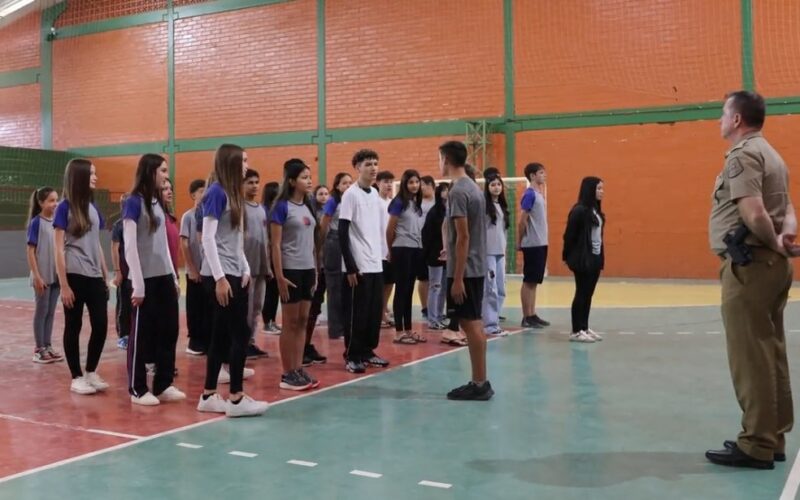 Santa Catarina tem mais de 10 mil estudantes matriculados nas escolas estaduais cívico-militares