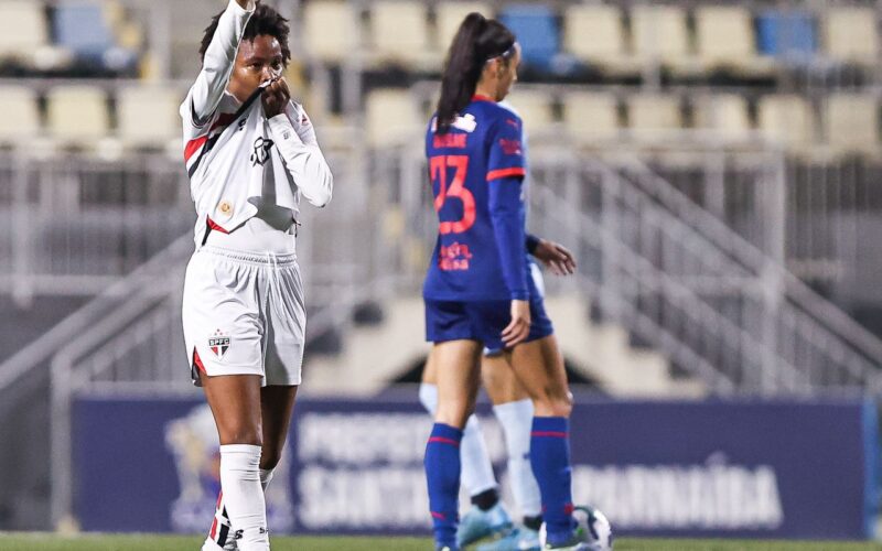 São Paulo goleia Bragantino e chega às quartas do Brasileiro Feminino