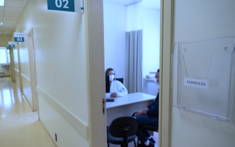 Saúde SC lança processo seletivo para médicos e fonoaudiólogo em hospitais da Grande Florianópolis