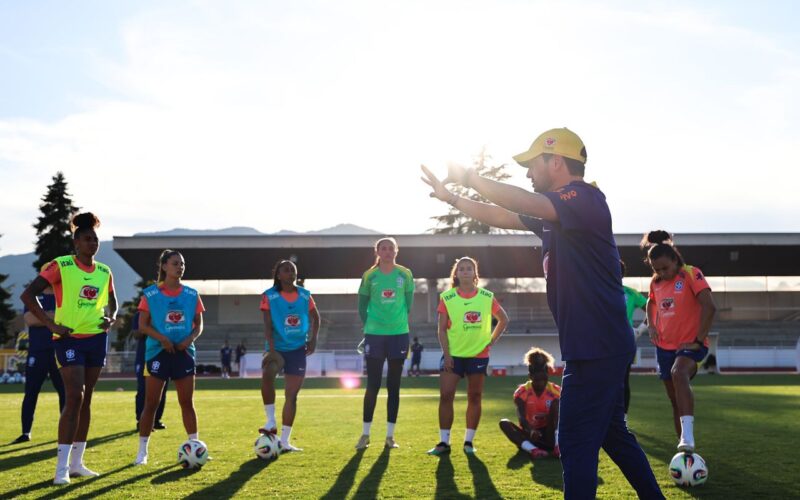 Seleção feminina fecha preparação para jogo contra França nesta sexta