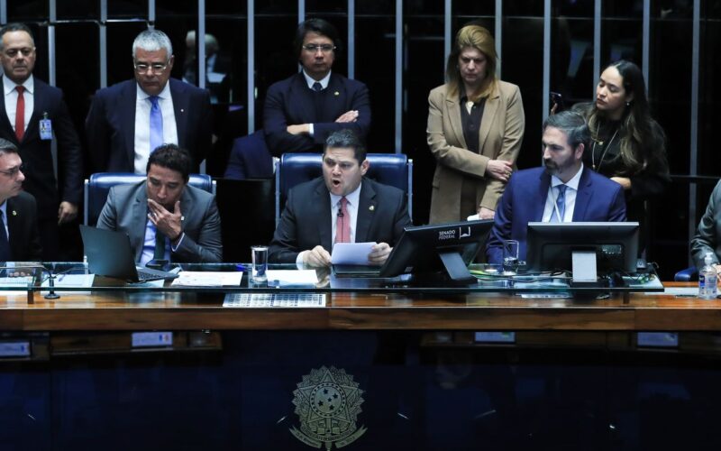 Senado aprova aumento do número de deputados federais para 531