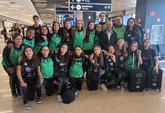Times femininos de basquete da Udesc Cefid embarcam para intercâmbio nos Estados Unidos
