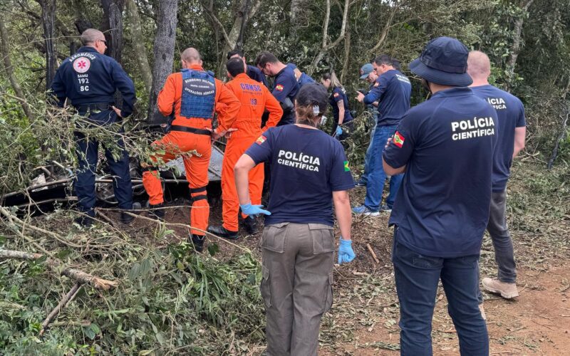 Três pessoas que ficaram em balão morreram abraçadas, diz delegado