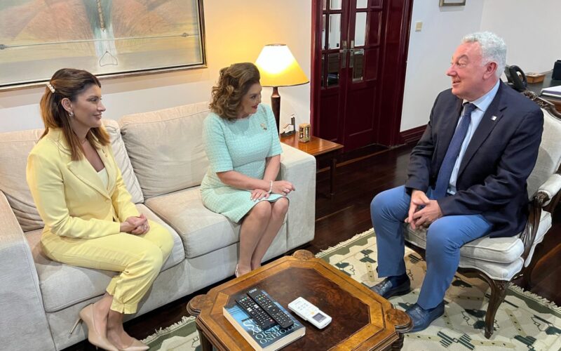 Vice-governadora de Santa Catarina se reúne com vice-presidente do Governo dos Açores para fortalecer turismo, comércio e avanço de tecnologia